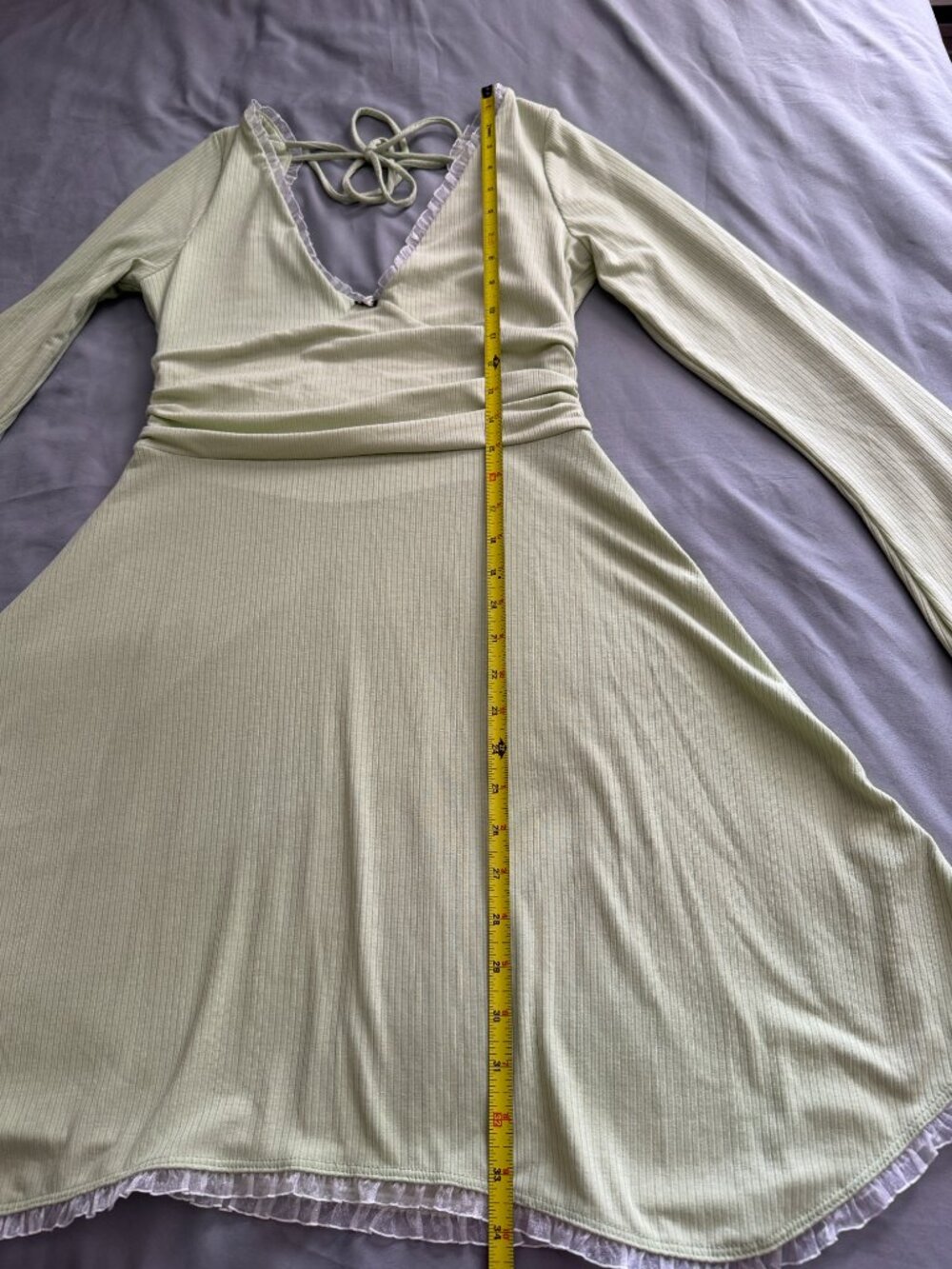 Fasion Nova green long-sleeve mini dress featuing an open back,size M - Picture 12 of 13